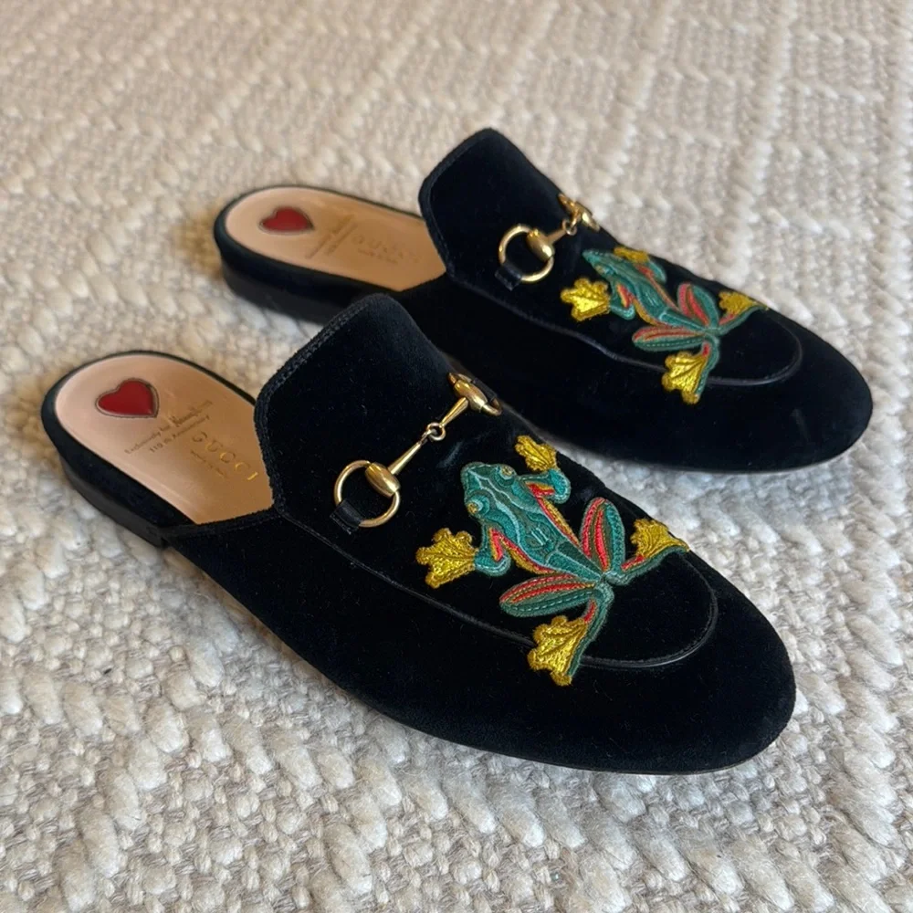 Gucci - Horsebit Supreme GG Slippers - Black Velvet w/Green Frog - Size: EU 40 - Picture 2 of 6